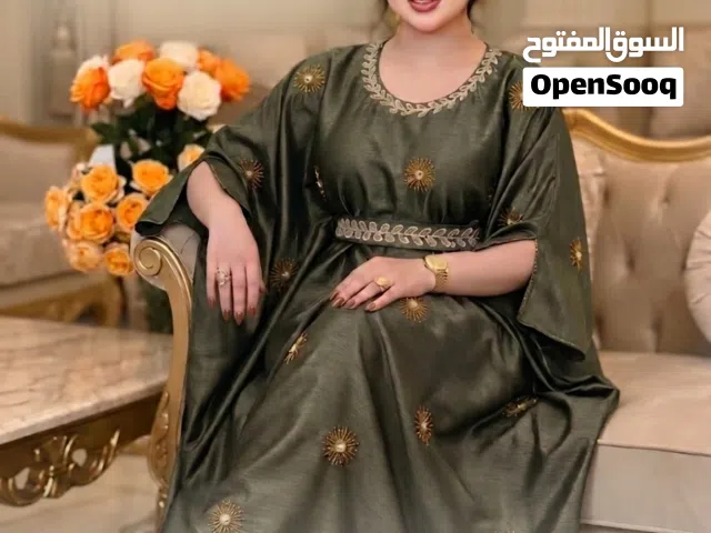 جلابية فراشة فاخرة بتصميم ملكي وألوان حصرية