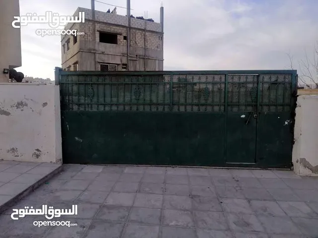 مخزن كبير للايجار في عماره سكنيه في الزواهرة