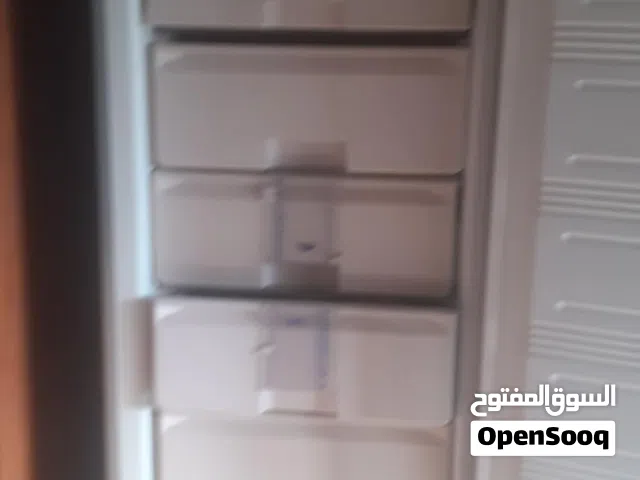فريزر عامود وتريات