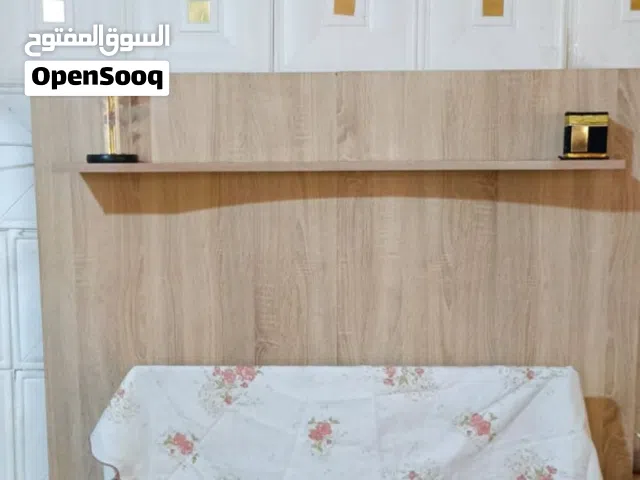 ميز شاشه كبير اشيل حجم شاشه 100 بي اربع مجرات بحاله جيده اسلايت وبي مجال مستعجلين على البيع