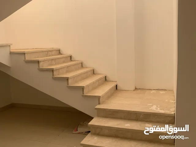 300 m2 More than 6 bedrooms Apartments for Sale in Tripoli Hay Demsheq