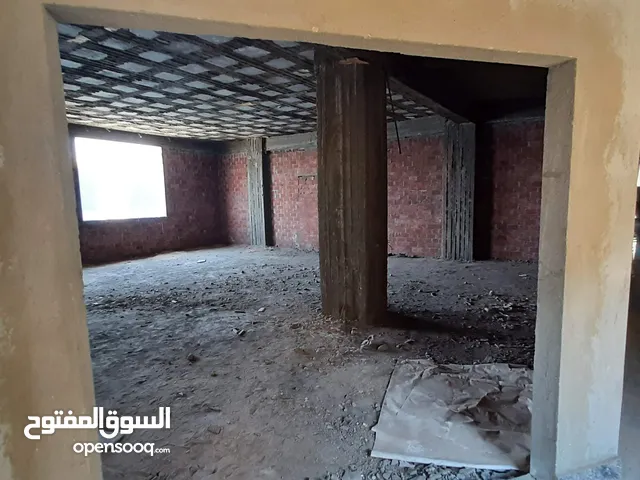 وحدة صناعية نشاط غذائى للبيع 197متر مربع على الطوب الأحمر بالمنطقة الصناعية الأولى بمدينة العبور