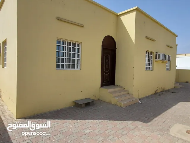400 m2 More than 6 bedrooms Apartments for Rent in Al Batinah Sohar
