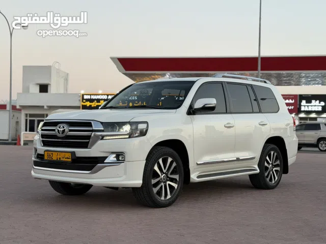 Used Toyota Land Cruiser in Muscat