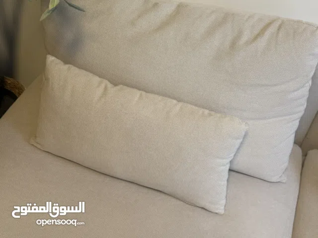 كنب إيكيا زاوية (L) لون بيج – بحالة ممتازة