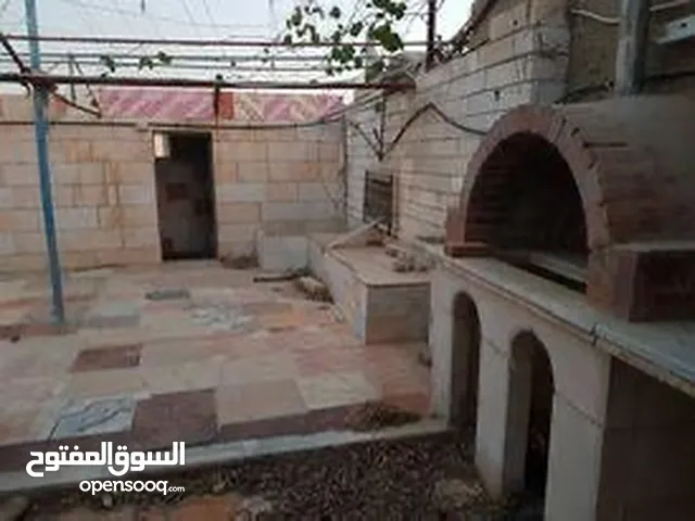 4 Bedrooms Farms for Sale in Zarqa Al Hashemieh