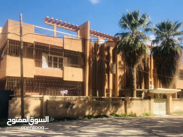 عقار فرصة نادرة للمستثمرين.