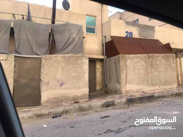 145 m2 More than 6 bedrooms Townhouse for Sale in Zarqa Russayfah