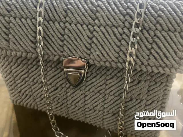 شنطة كروشيه مصنوعة يدويًا