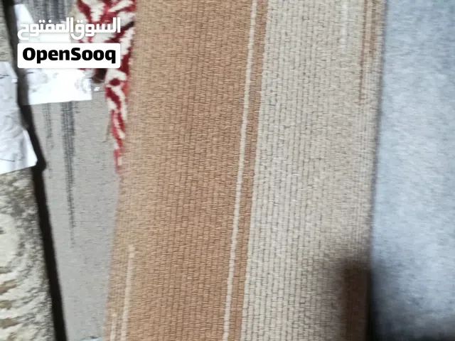 للبيع سجاد 4سجاد واحد موكيت