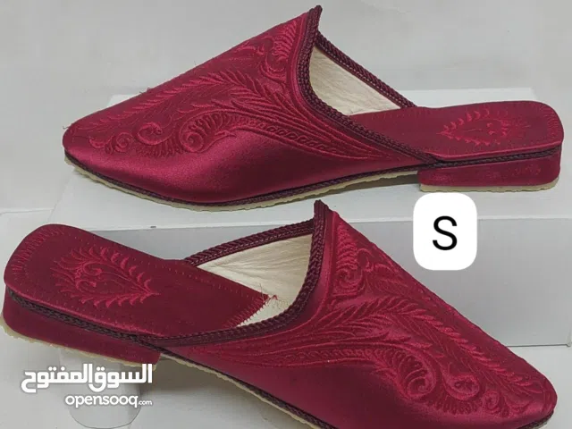 بيع جميع الاحدية