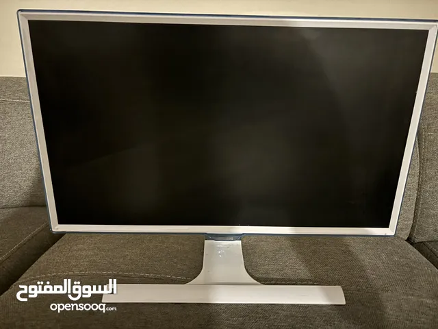 Samsung 24 inch white computer monitor in perfect condition