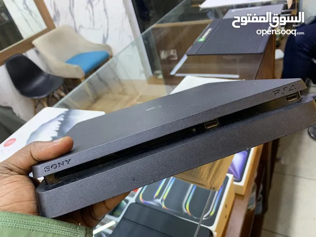 بليستيشن 4 مستخدم