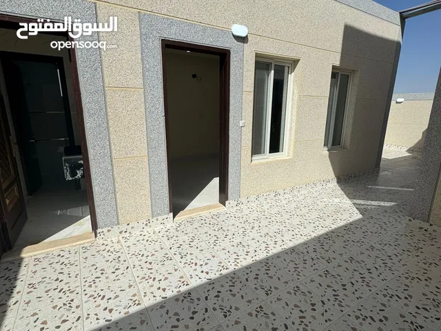250 m2 5 Bedrooms Apartments for Rent in Tabuk Al-Nazim