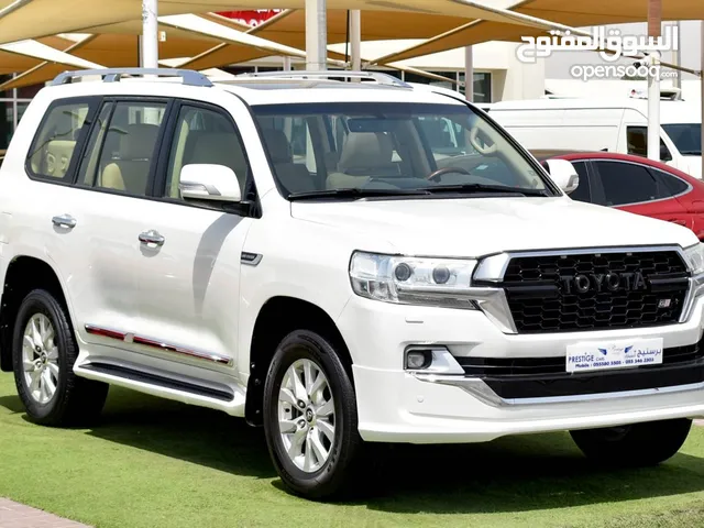 Toyota Land Cruiser 2016 in Sharjah