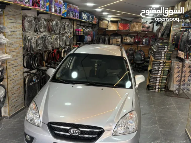 جيب كيا كارينز 2009