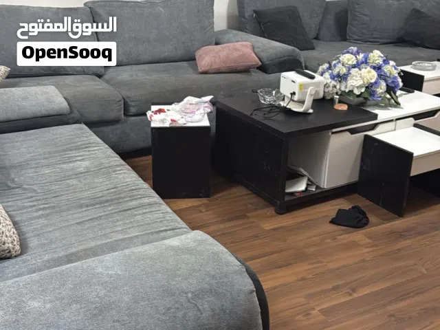 طقم كورنر وطاولات وسط وطاولة سفرة وانتريه للبيع