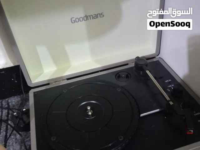 كرامافون مستعمل قليل جدا نظيف 100% مع اسطوانة هدية كرامافون مستعمل قليل جدا نظيف 100% مع اسطوانة هدي