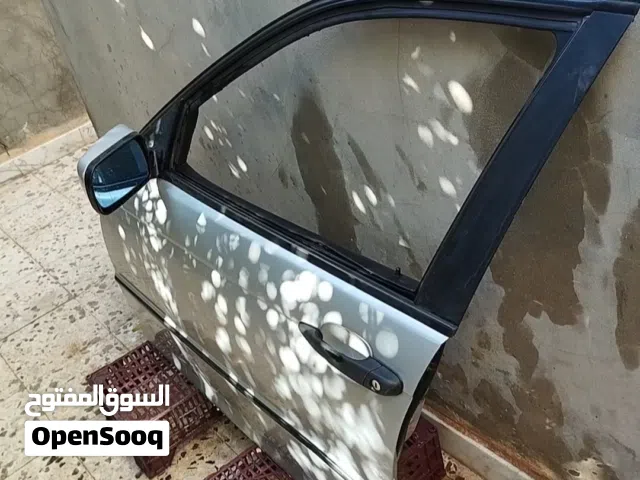 باب بي ام 318