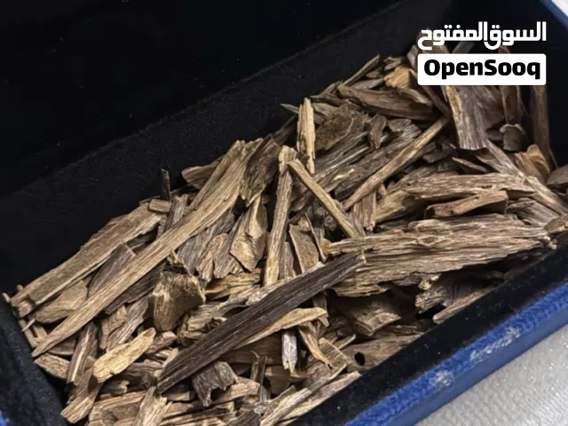 جميع انواع العود الطبيعى والمعطر