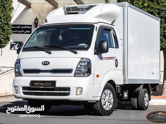 Kia Bongo 2020 ( ثلاجة ) البكب بحالة الوكالة و جمرك جديد