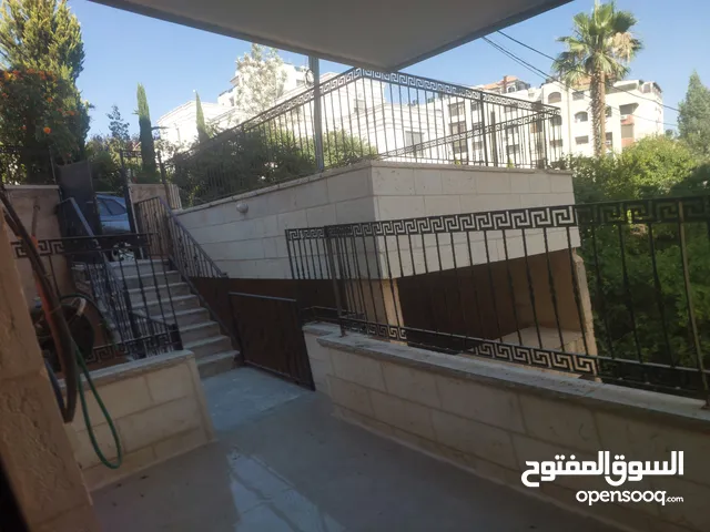 للايجار شقه مدخل خاص شبه ارضي البالوع قرب JAWWALL