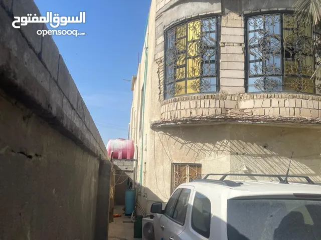 300 m2 5 Bedrooms Townhouse for Sale in Basra Yaseen Khrebit