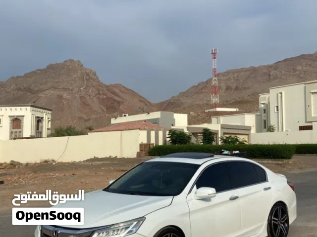 2017 هوندا اكورد Touring
