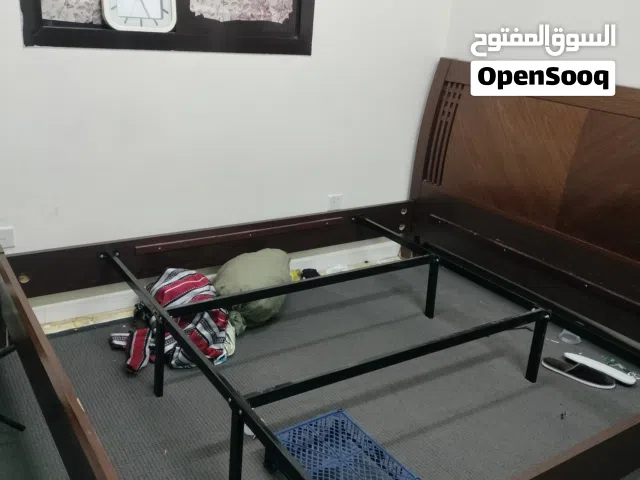 سرير مستعمل الحالة جيدة جدًا