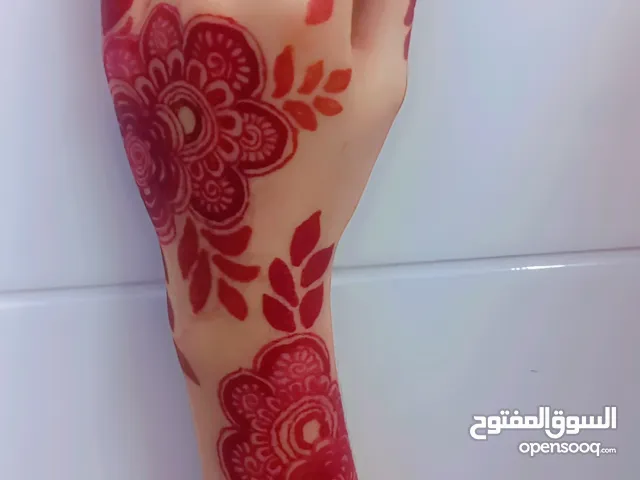 mehndi / henna artist