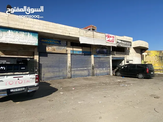 مخازن للايجار الاوتسراد بجانب إشارة الحديد المخازن يوجد فيها سدد ومكتب وتصلح كهرابي او مكانيكي