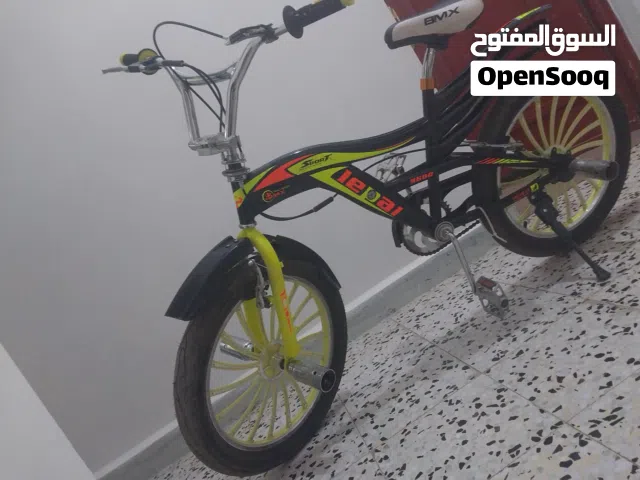 دراجة هوائية شبه جديدة