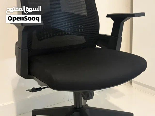 كرسي مكتبي استخدام لمدة اقل من شهر