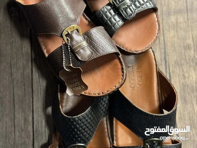 نعال جلد طبيعي