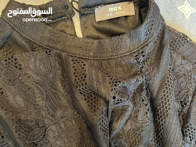 **بلوزة أساسية من ماركة Max!** بلوزة نسائية مستعملة بحالة ممتازة