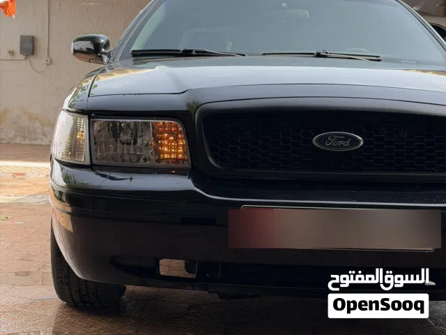 2010 فورد كراون فكتوريا Standard