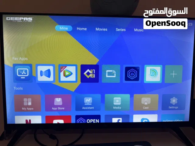 TV 32 inch smart - used like new, few times only with original box.