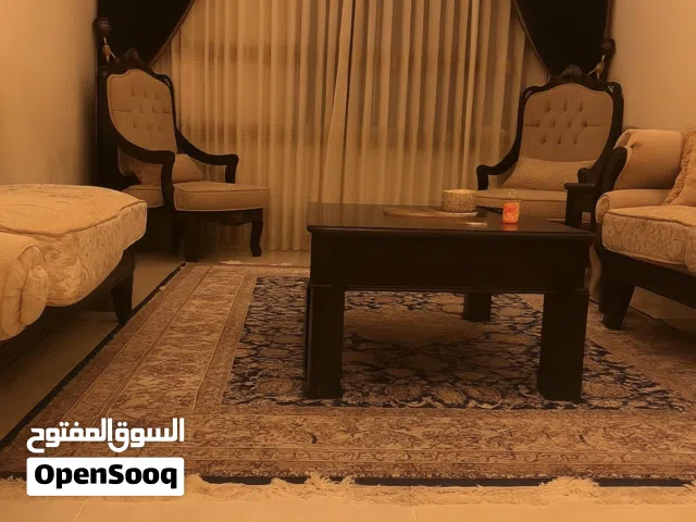 برداية بحاله ممتازه مثل الجديد