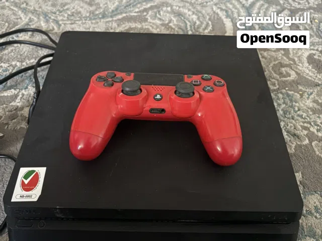 PlayStation 4 للبيع بحالة ممتازة جدًا