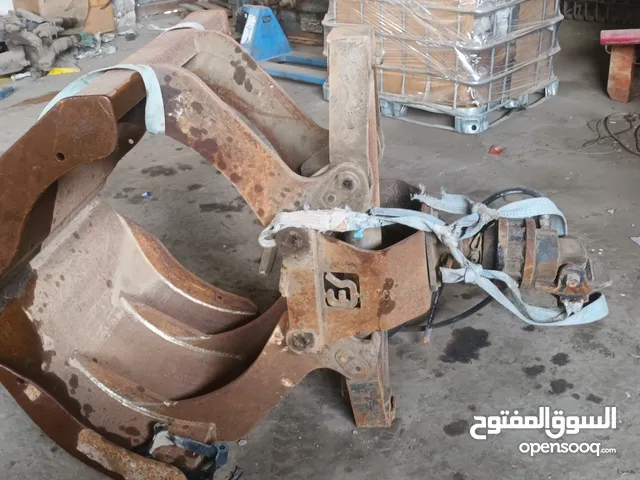 كماشة طوب او حجر