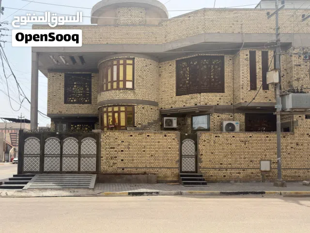 300 m2 More than 6 bedrooms Townhouse for Sale in Basra Al-Tamimiya