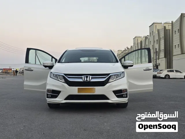 هوندا أوديسى تورنج خليجي أعلى مواصفات بدون حوادث ولاصبغ سيرفس وكاله ممشى قليل 75 الف جديدة جدا