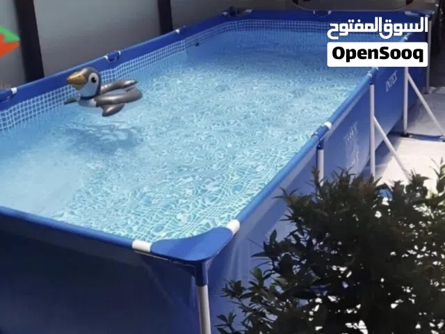 حوض سباحه كبير