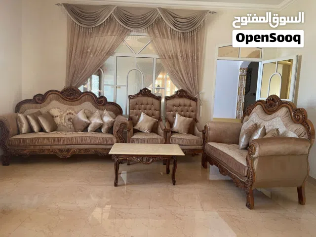 طقم كنب مصري فاخر بتصميم أنيق وعصري