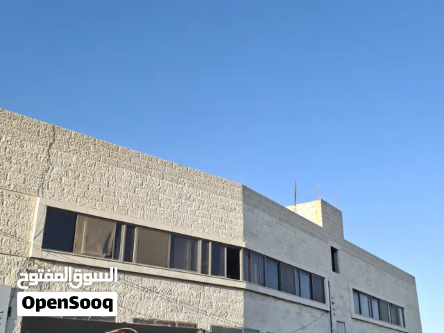مجمع تجاري للبيع
