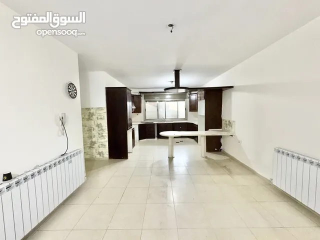 شقة للإيجار مع حديقة