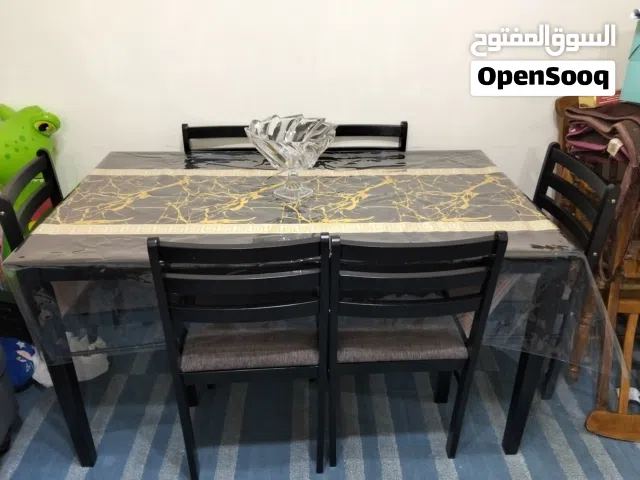Dining table set good condition