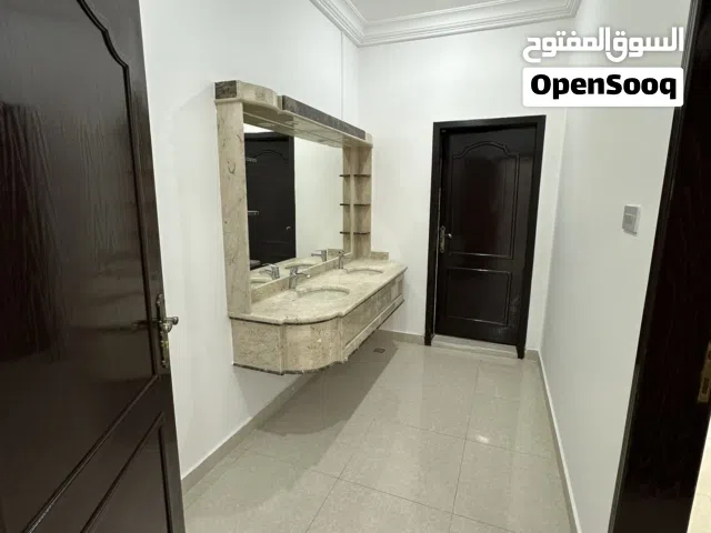 350 m2 4 Bedrooms Apartments for Rent in Al Ahmadi Fahaheel