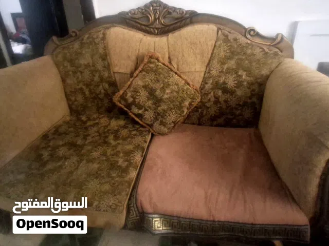 طقم كنب مستعمل للبيع ب 30 دينار