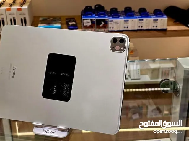 ايباد 22 برو معالح M2